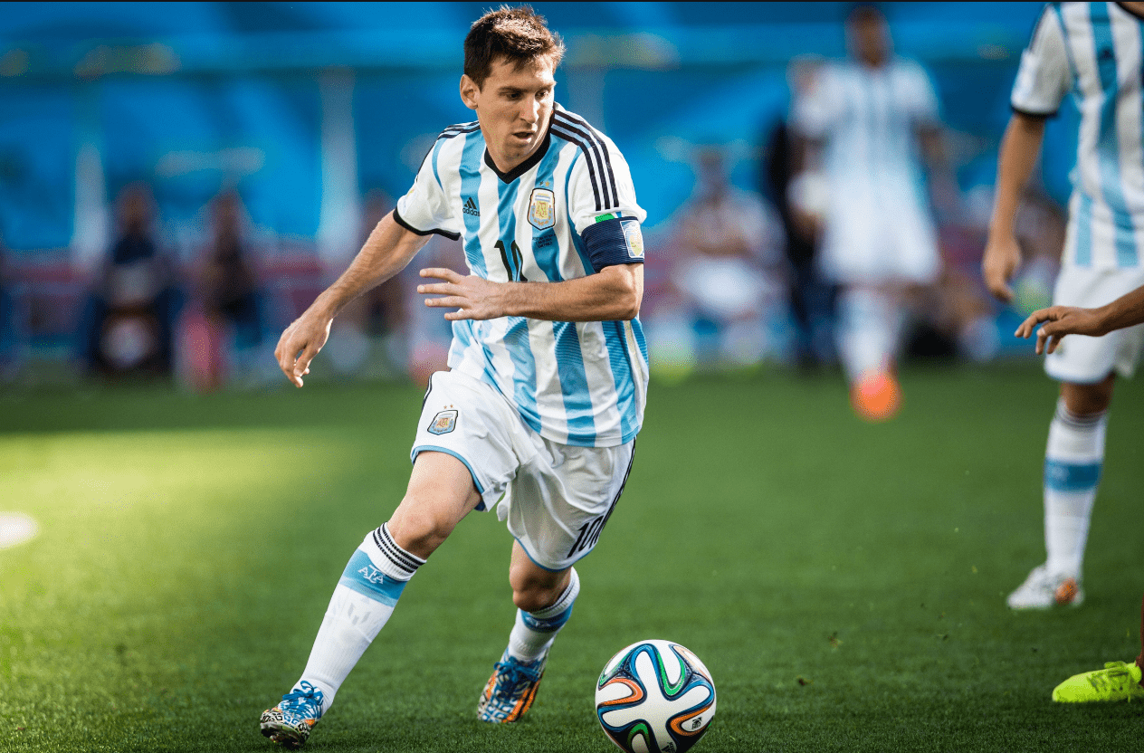 太阳报：巴萨想签15岁新星加布里埃尔，但曼联有信心留下他