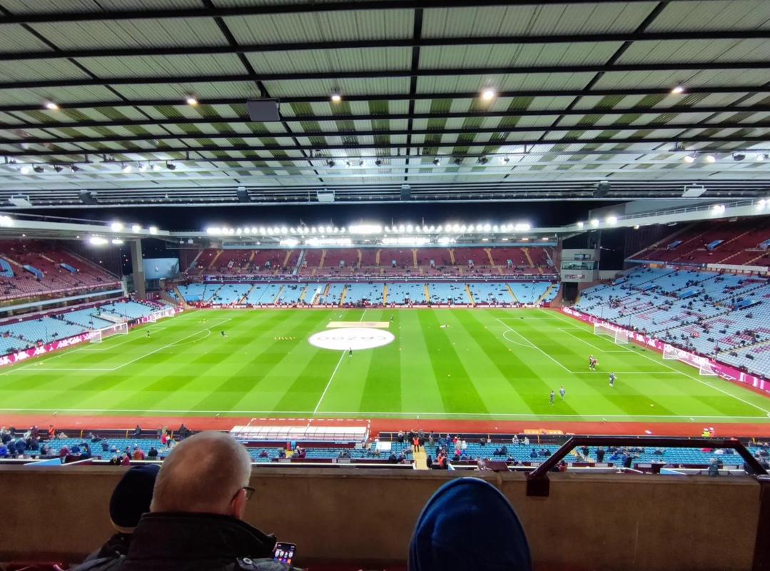 斑马队长，洛卡特利达成尤文生涯200场里程碑